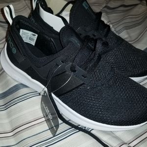 Womens new balance shoes